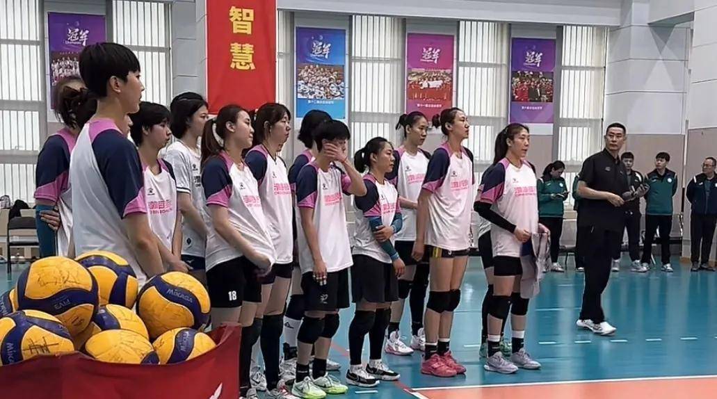 关于亚冠三大球：女足女篮获冠军，女排第四，男排男篮八强，男足加油的信息