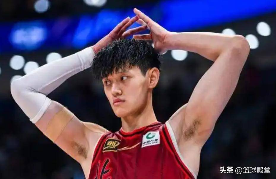 中国男篮结束欧洲拉练抵京曾凡博赴国家队报到的简单介绍